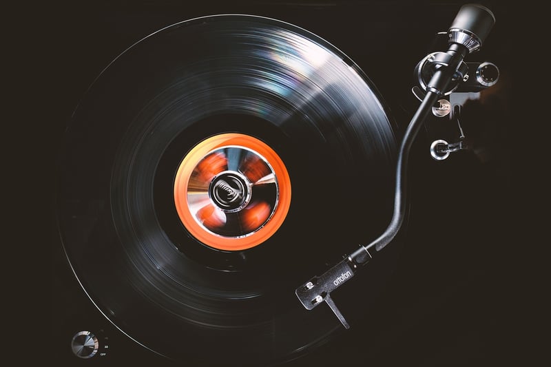 Retro Vinyl Record Clock